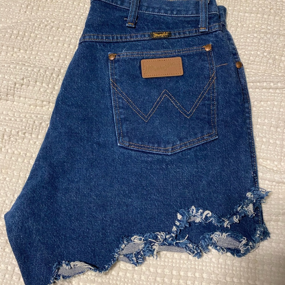 Wrangler Shorts w/ Scalloped Edge